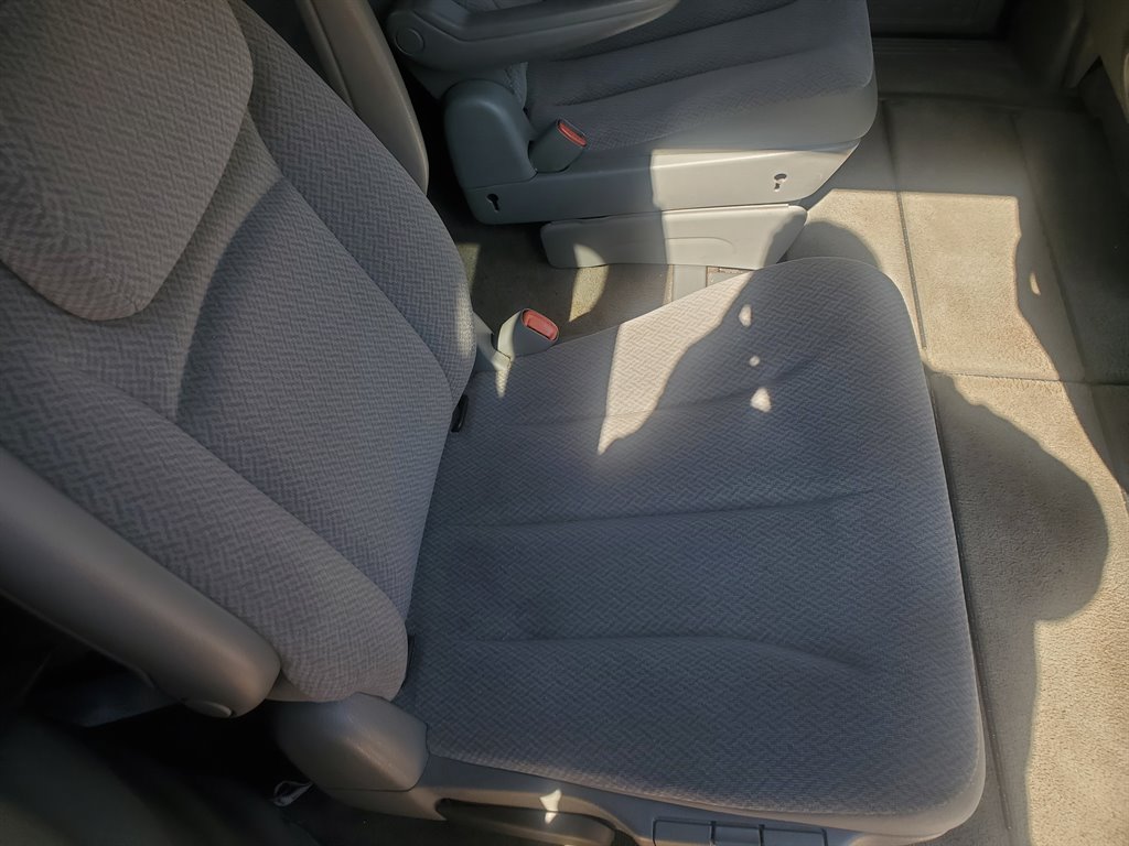 2006 Dodge Grand Caravan SXT photo
