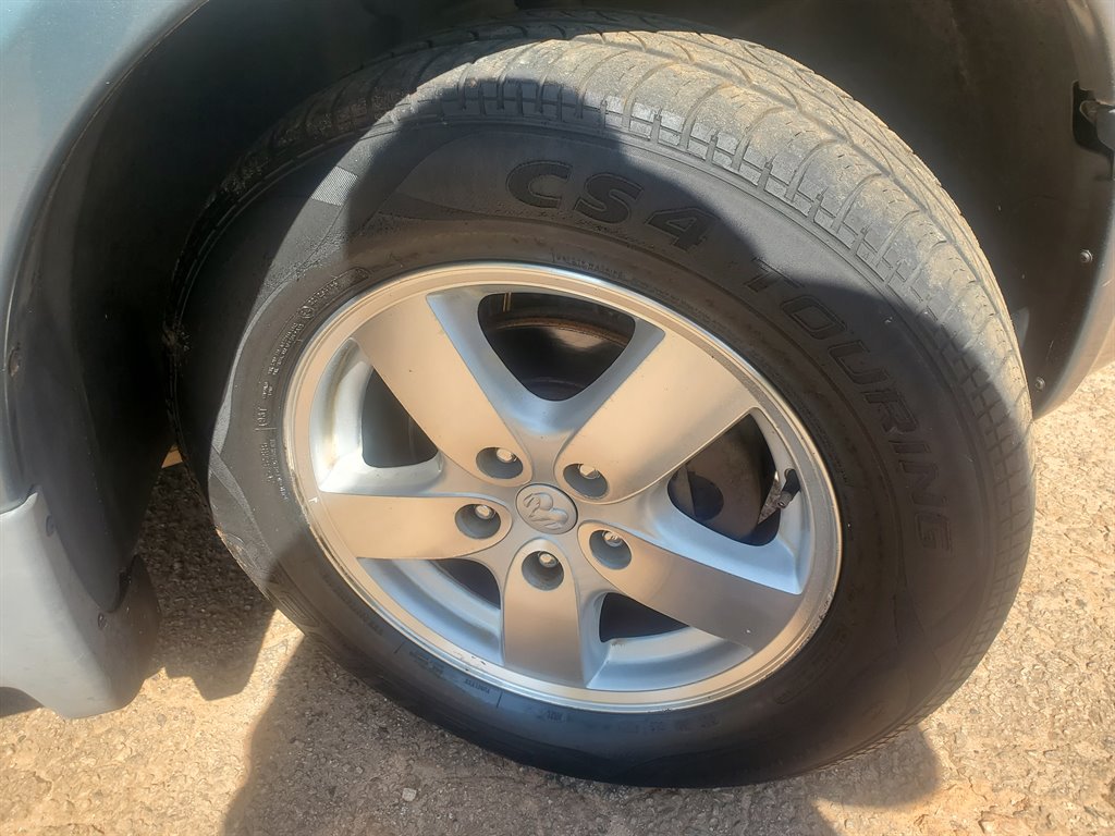 2006 Dodge Grand Caravan SXT photo