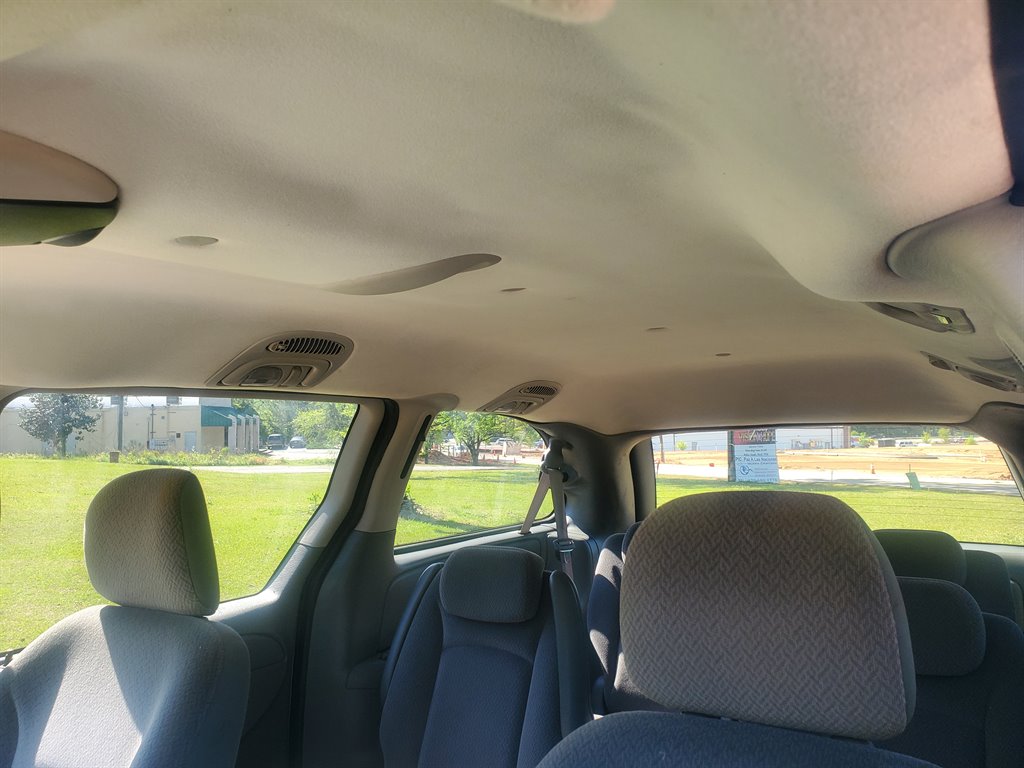 2006 Dodge Grand Caravan SXT photo