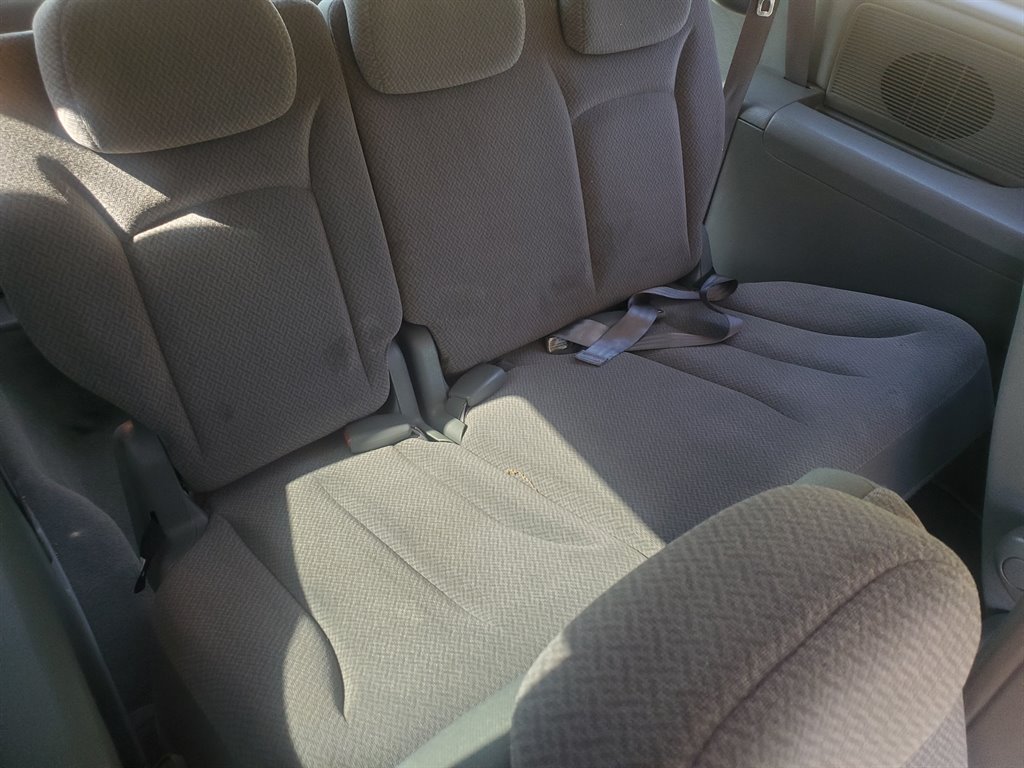 2006 Dodge Grand Caravan SXT photo