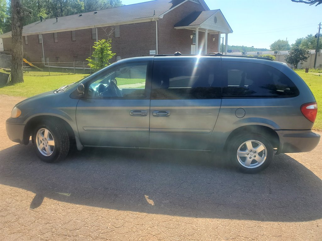 2006 Dodge Grand Caravan SXT photo