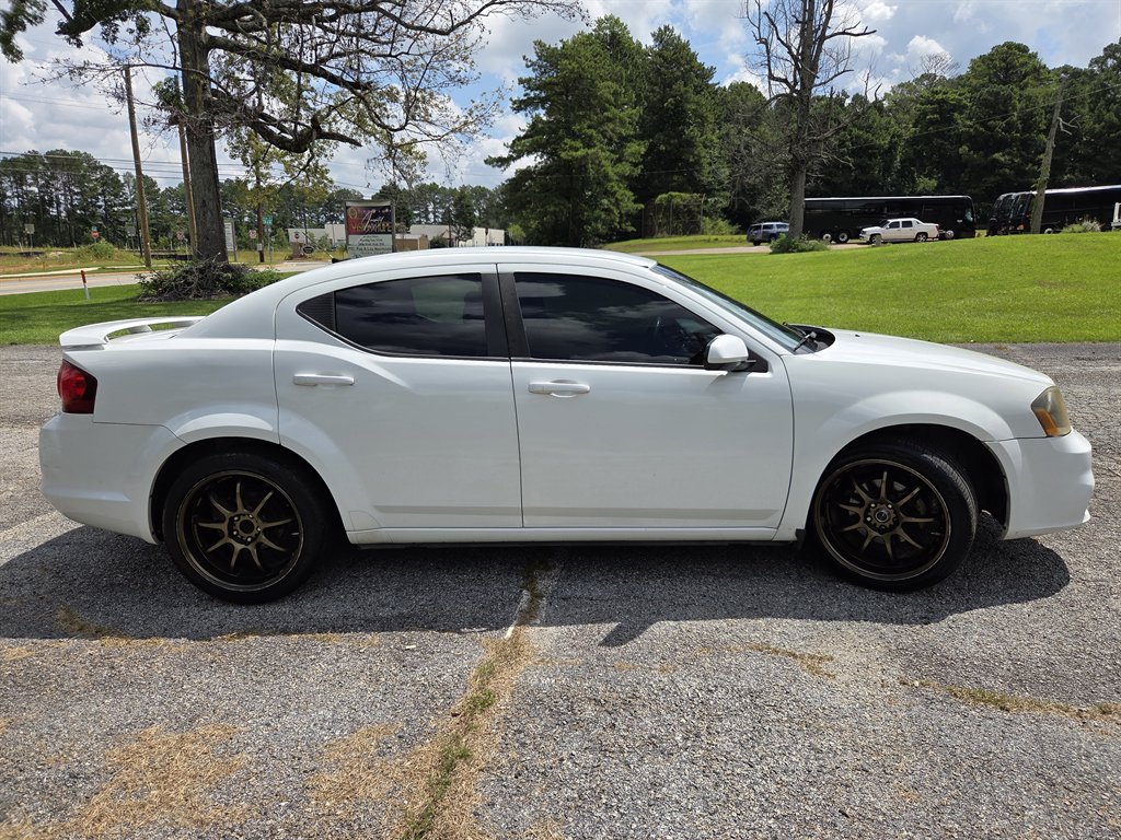 2013 Dodge Avenger - $8,699
