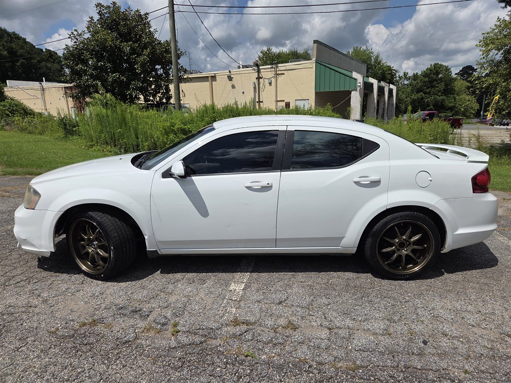 2013 Dodge Avenger - $8,699