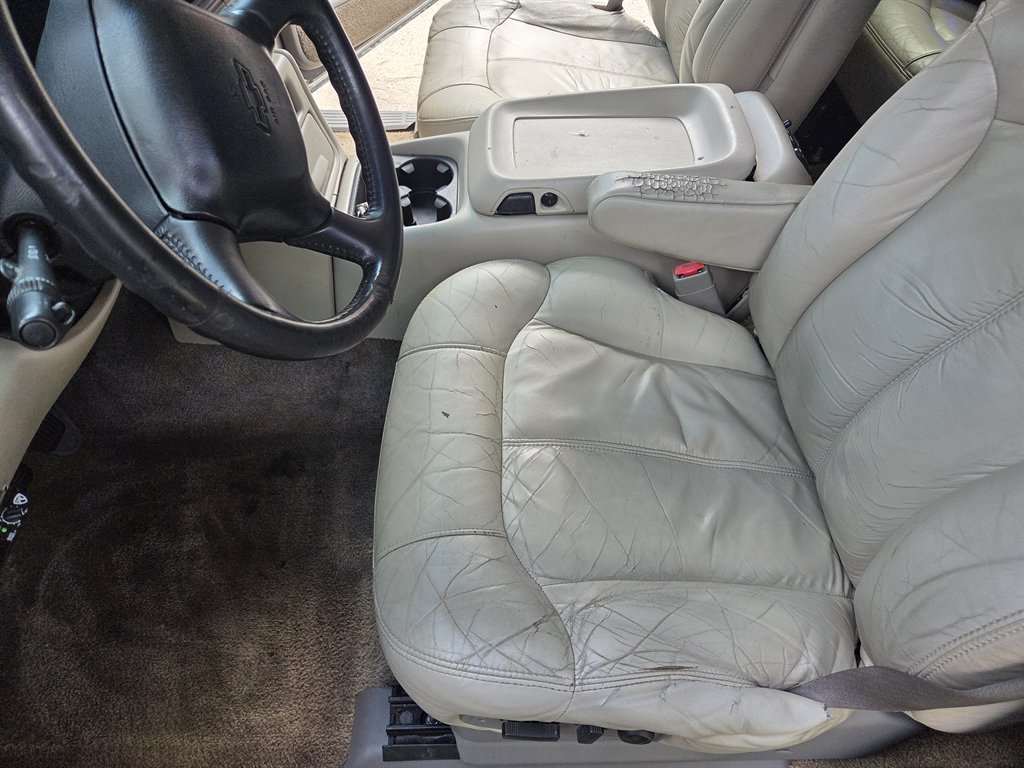 2002 Chevrolet Suburban - $8,539