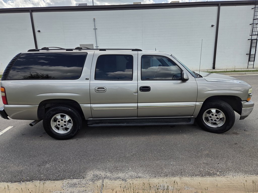 2002 Chevrolet Suburban - $8,539