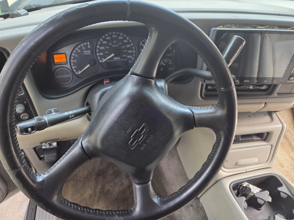2002 Chevrolet Suburban - $8,539