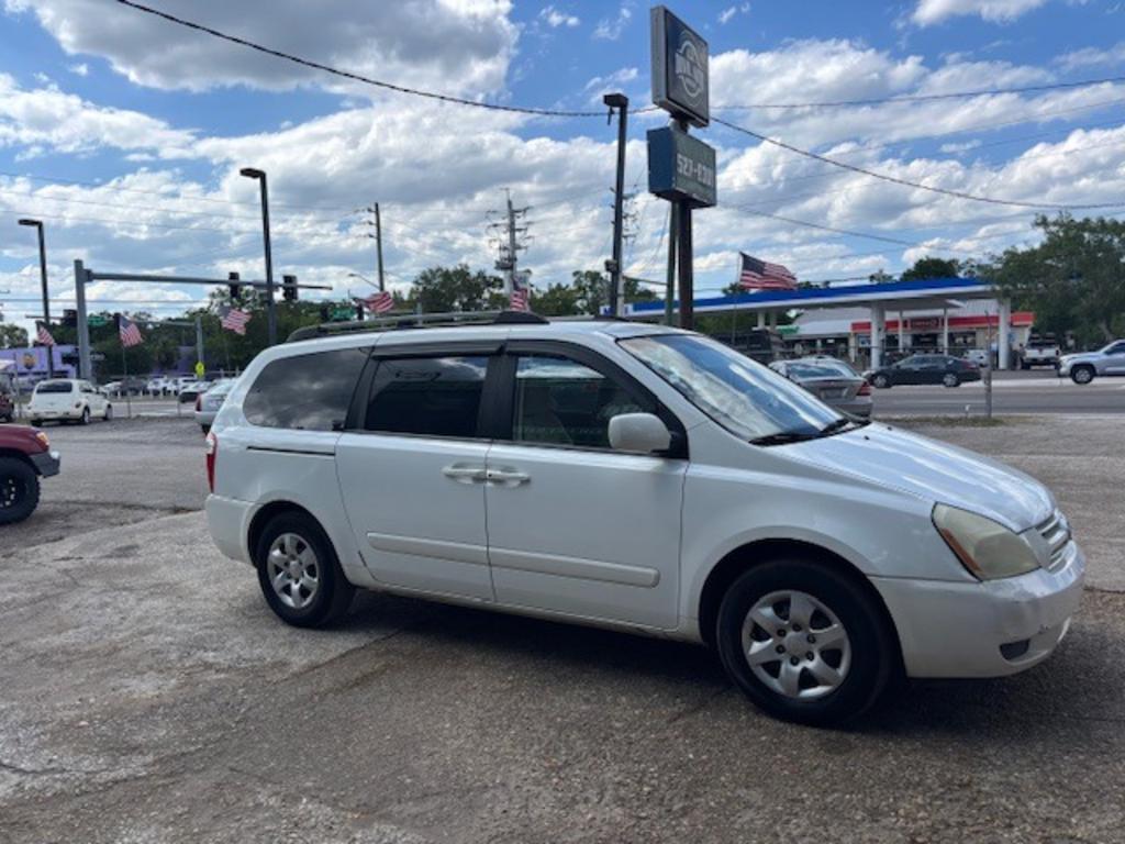 2009 Kia Sedona - $6,995