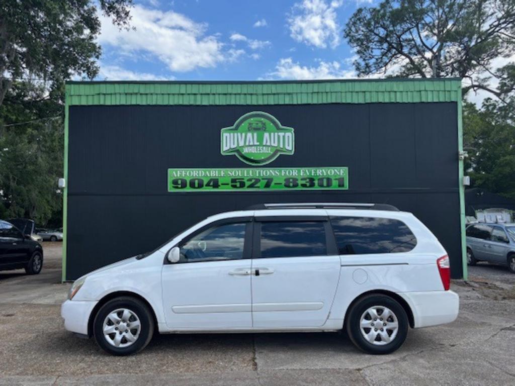 2009 Kia Sedona - $6,995