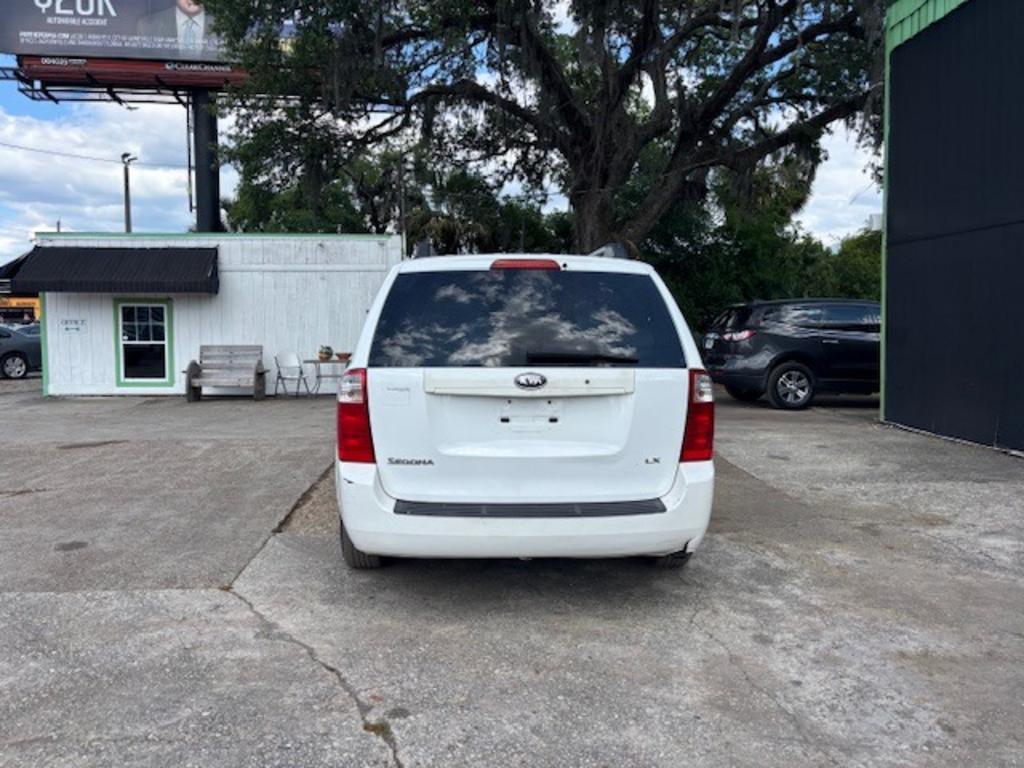 2009 Kia Sedona - $6,995