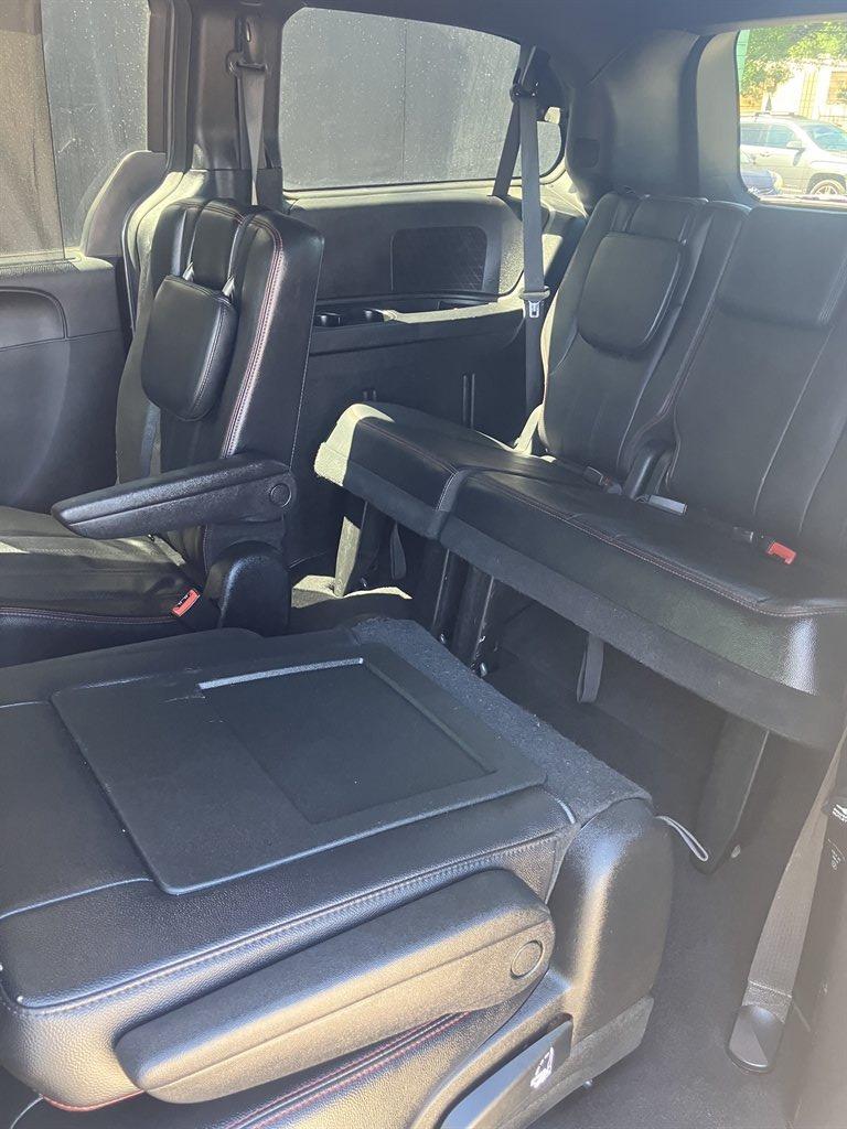 2018 Dodge Grand Caravan - $7,995