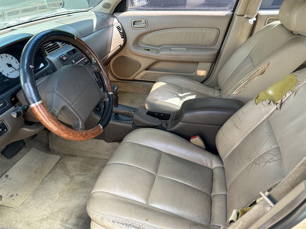1995 Nissan Maxima GLE photo