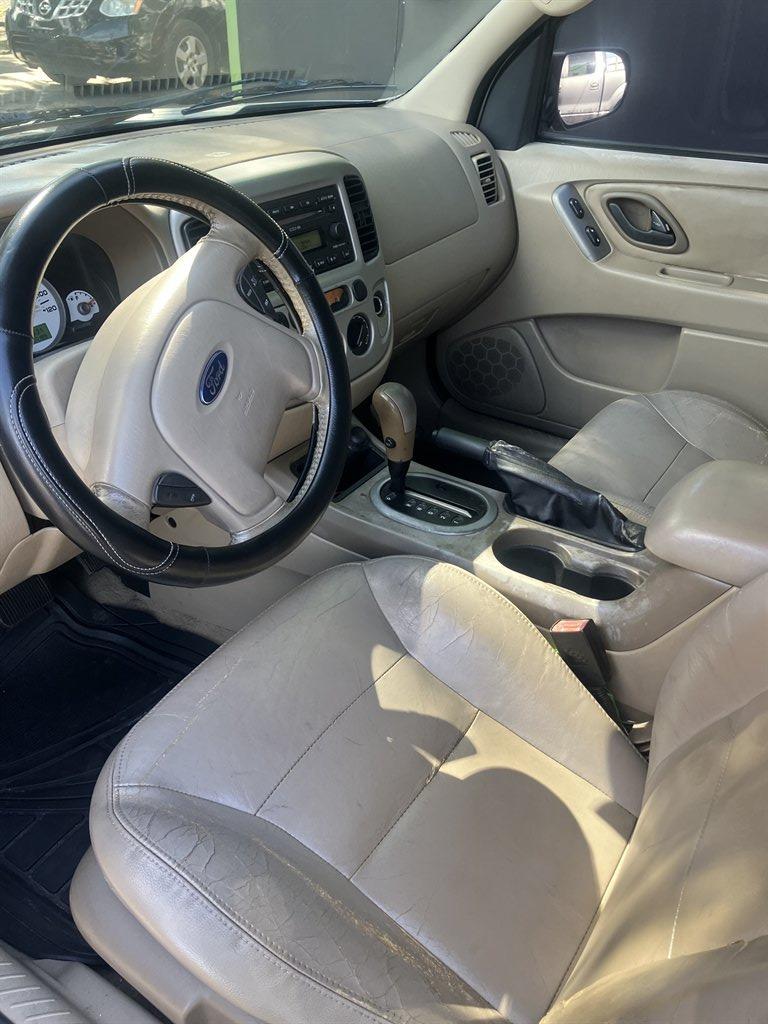 2005 Ford Escape