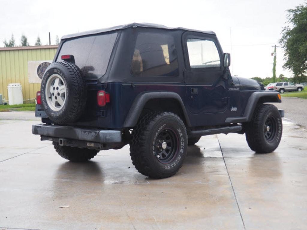 2001 Jeep Wrangler - $10,500