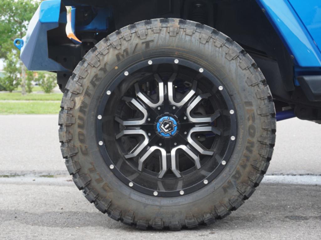 2015 Jeep Wrangler - $41,500