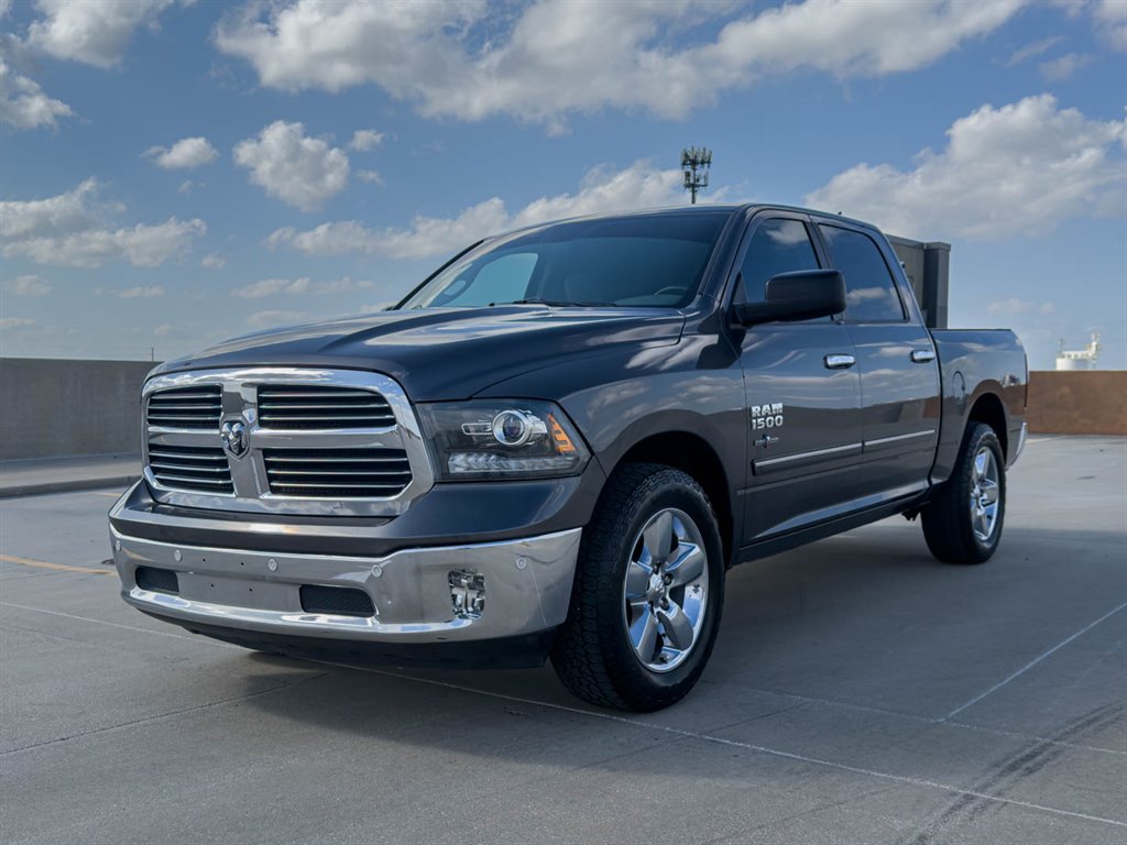 2016 RAM 1500 SLT photo