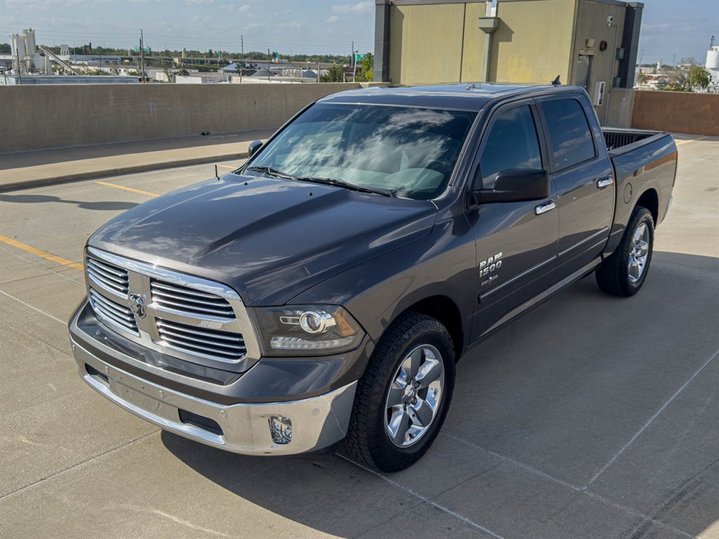 2016 RAM 1500 SLT photo
