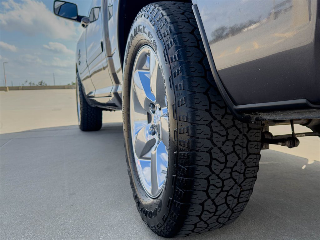 2016 RAM 1500 SLT photo