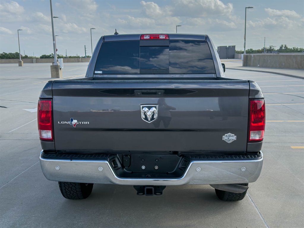 2016 RAM 1500 SLT photo