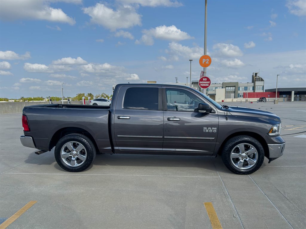 2016 RAM 1500 SLT photo