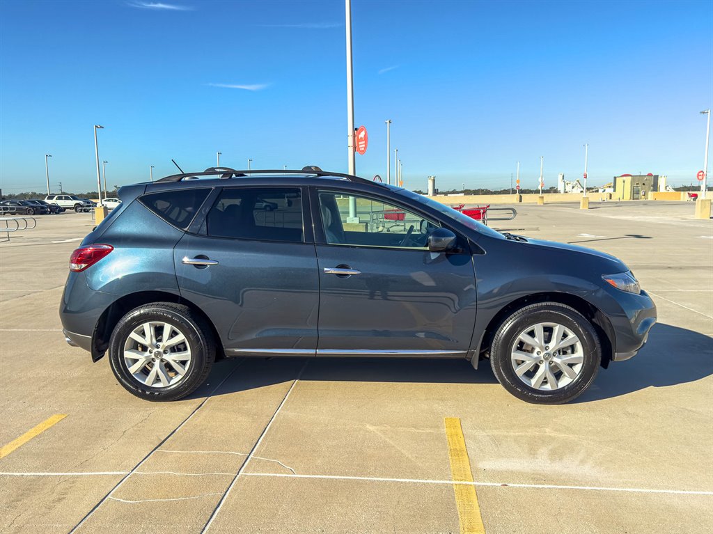 2011 Nissan Murano - $5,600