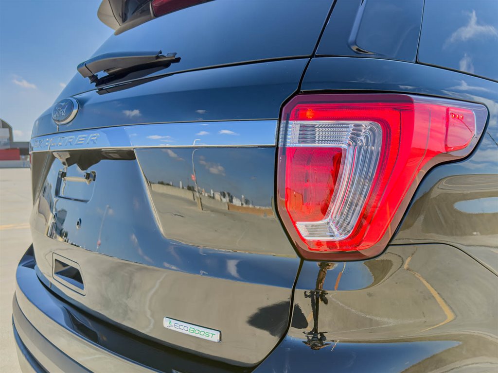 2017 Ford Explorer photo