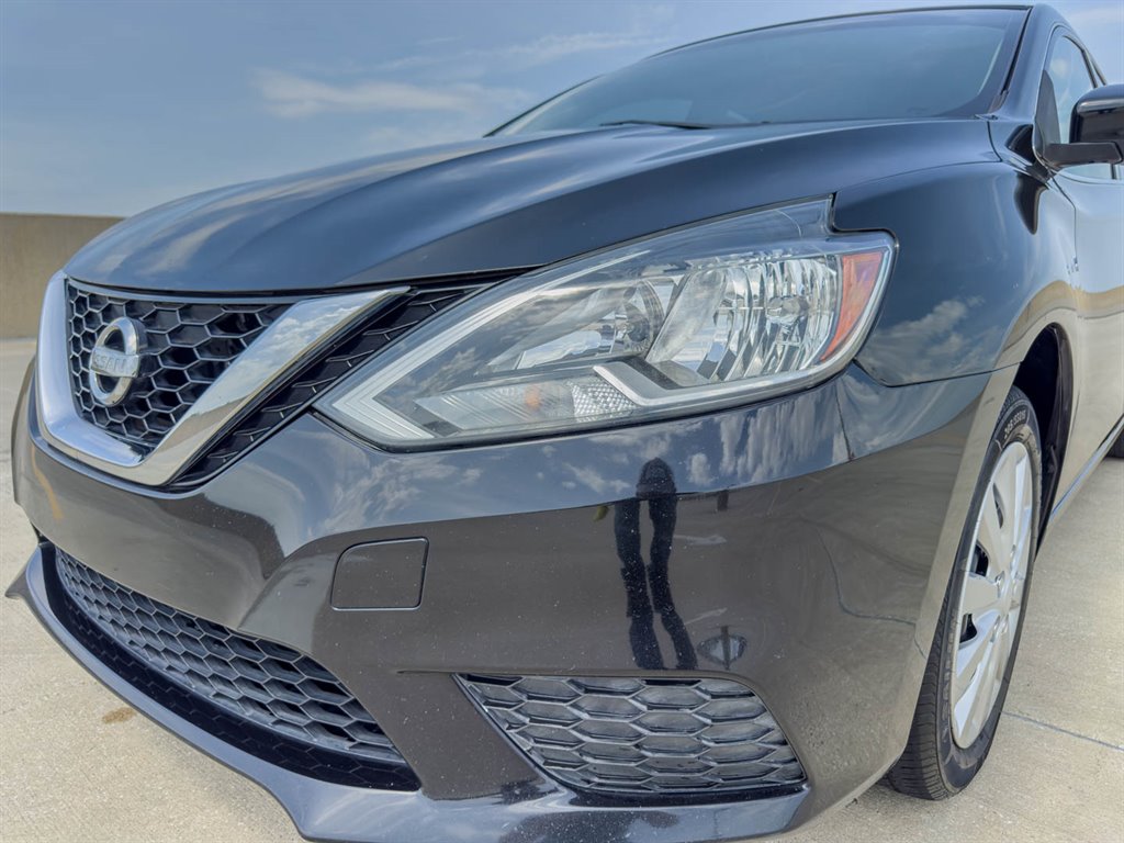 2017 Nissan Sentra - $7,600