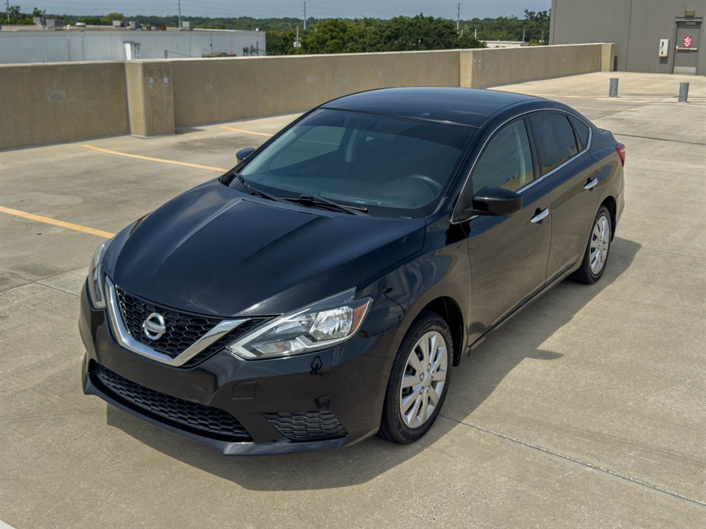 2017 Nissan Sentra - $7,600