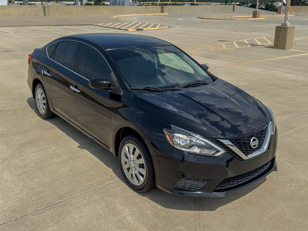 2017 Nissan Sentra - $7,600