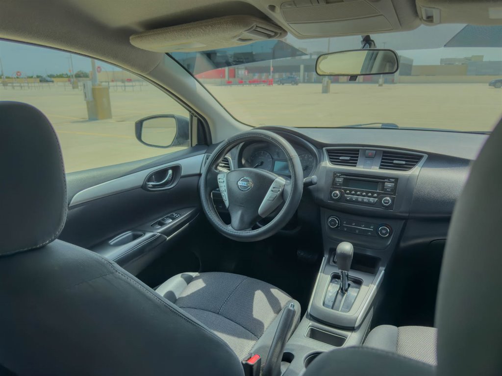 2017 Nissan Sentra - $7,600