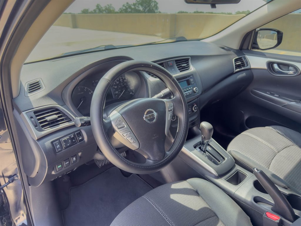 2017 Nissan Sentra - $7,600