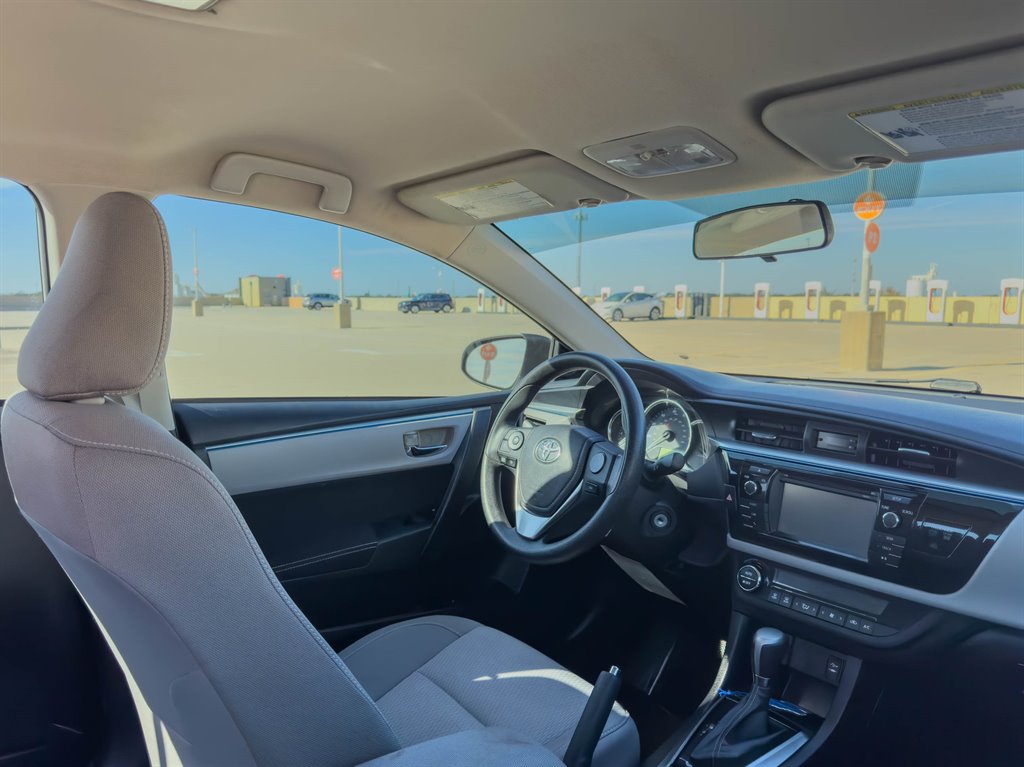 2014 Toyota Corolla L photo