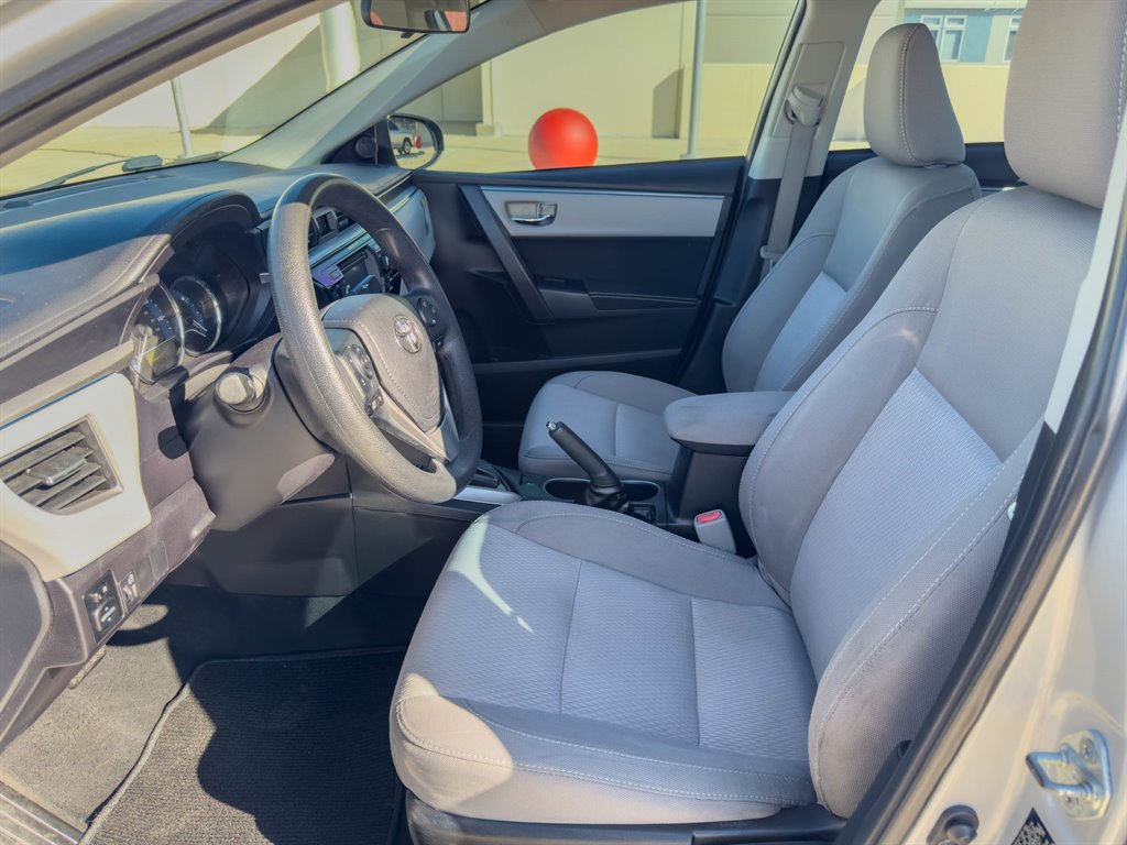 2014 Toyota Corolla L photo