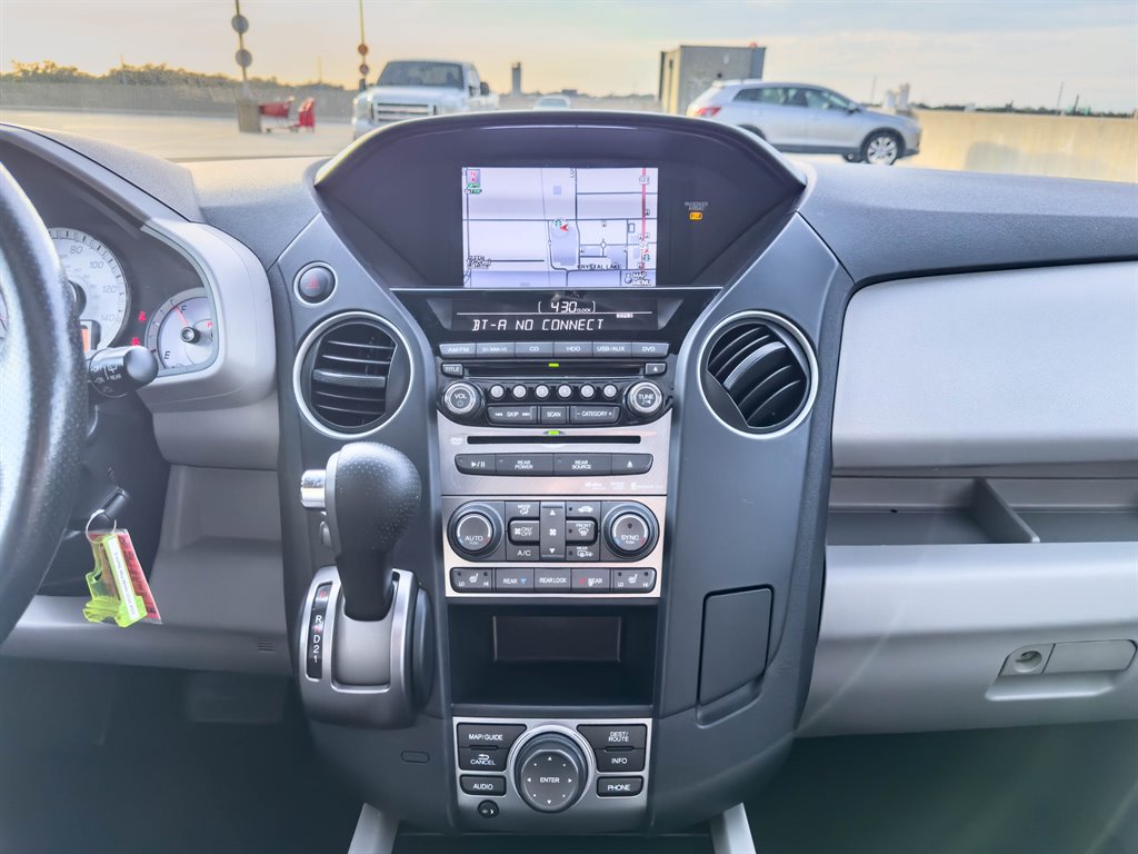 2015 Honda Pilot Touring photo