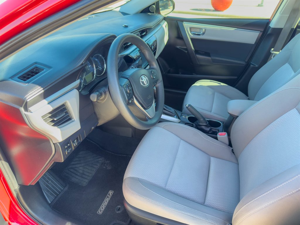 2016 Toyota Corolla LE photo
