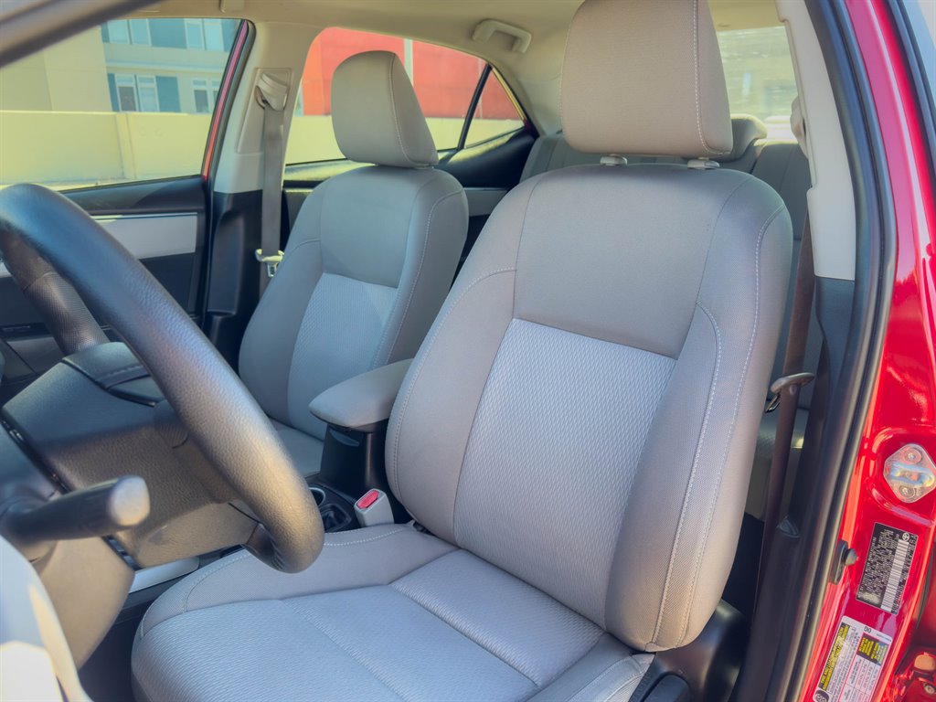 2016 Toyota Corolla LE photo