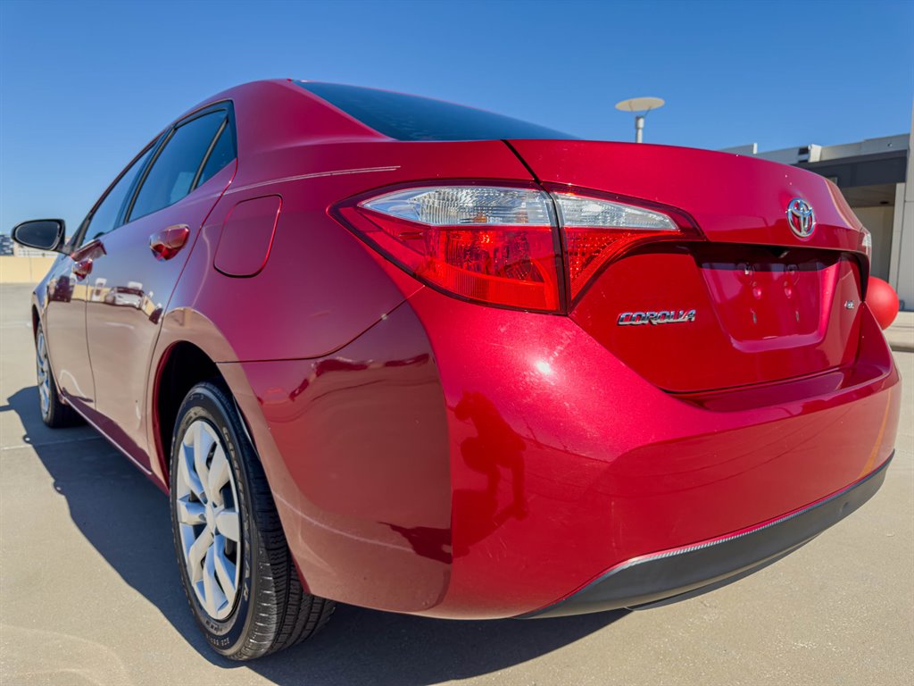 2016 Toyota Corolla LE photo