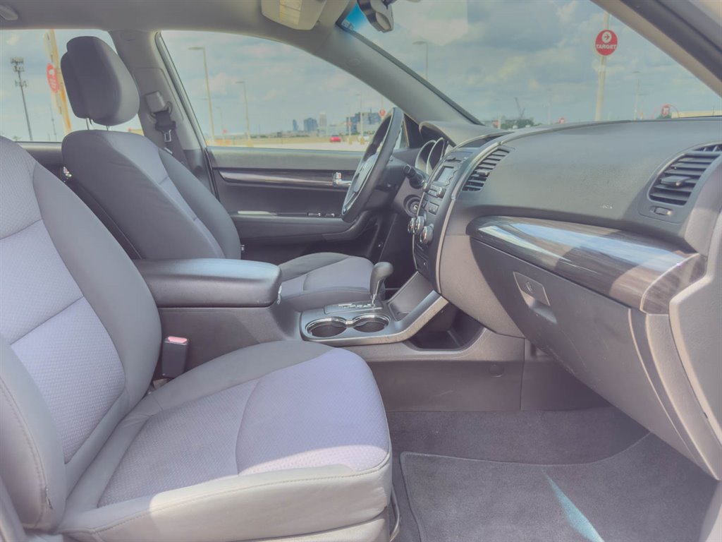 2012 Kia Sorento - $5,600