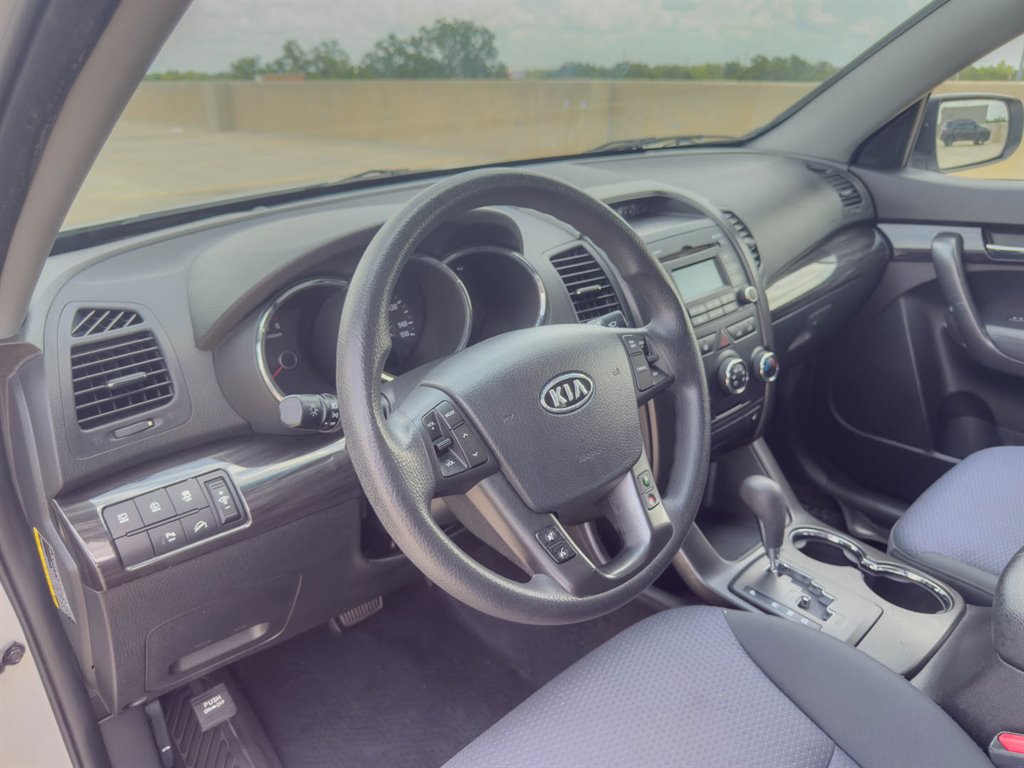 2012 Kia Sorento - $5,600