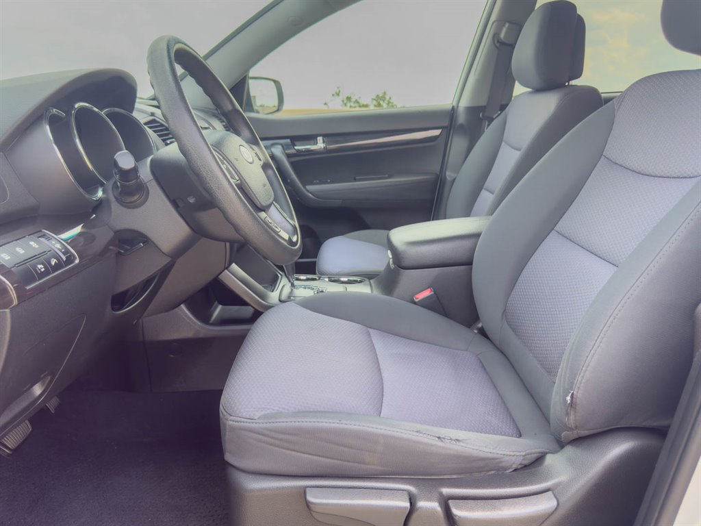 2012 Kia Sorento - $5,600