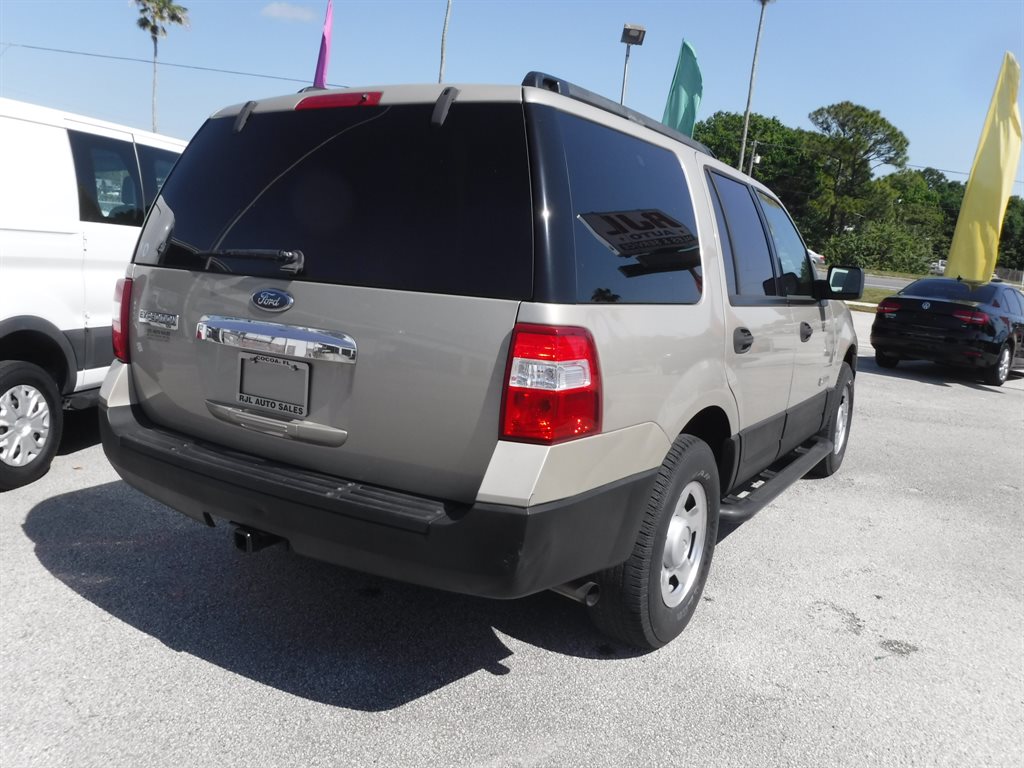 2007 Ford Expedition XLT photo
