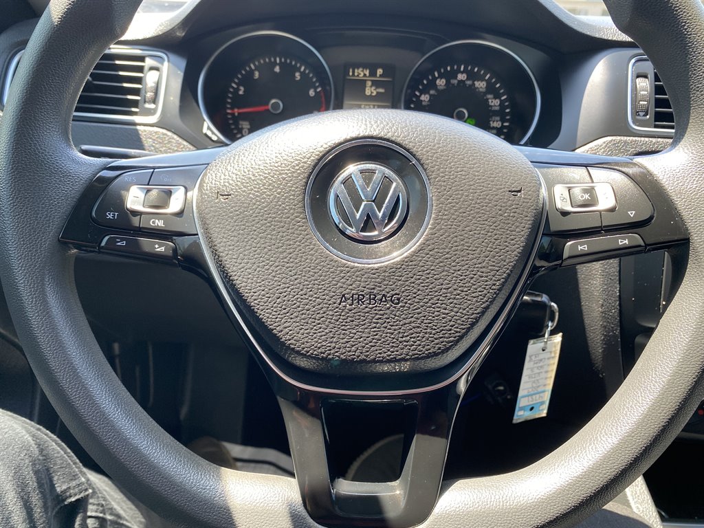 2017 Volkswagen Jetta S photo