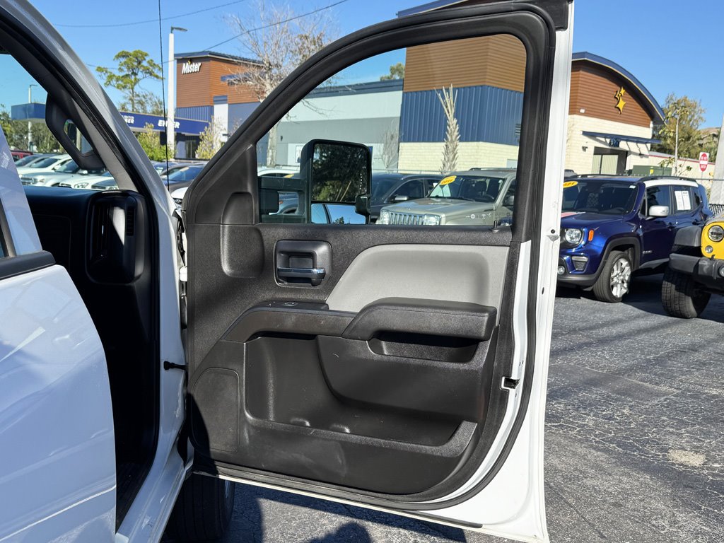 2017 Chevrolet Silverado 2500HD - $19,980