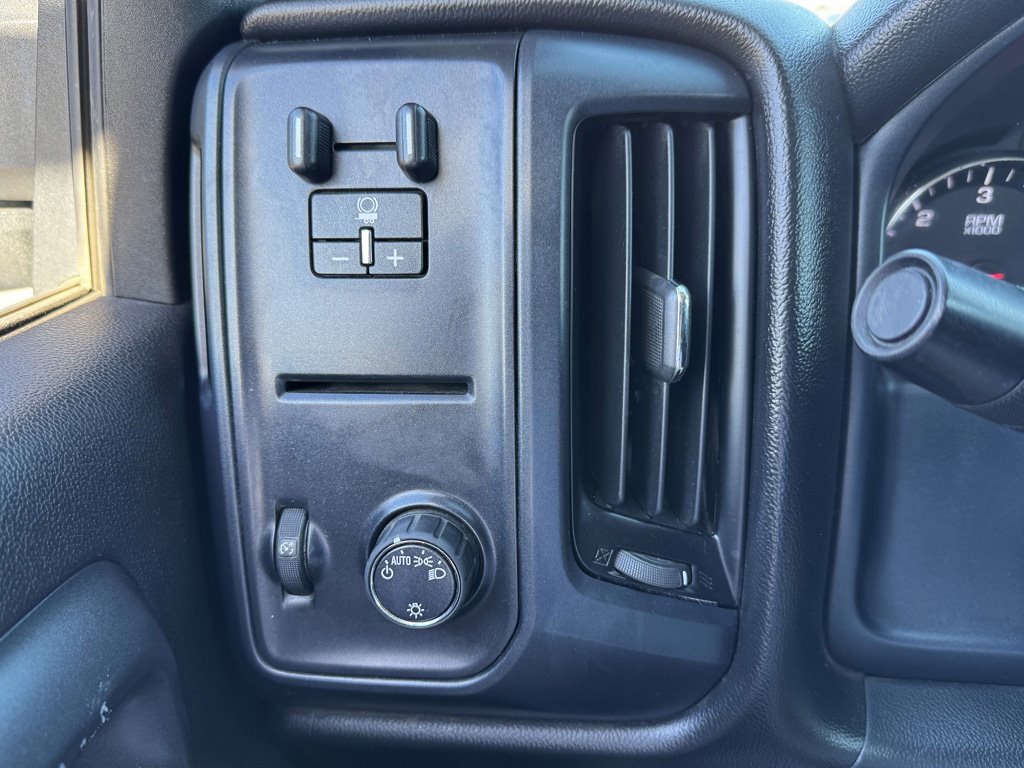 2017 Chevrolet Silverado 2500HD - $19,980