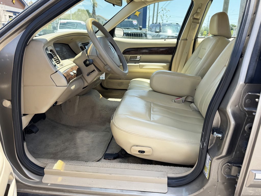 2006 Mercury Grand Marquis - $7,980