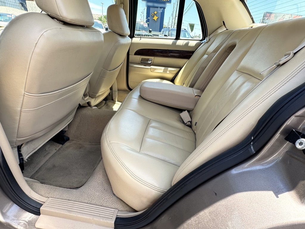 2006 Mercury Grand Marquis - $7,980