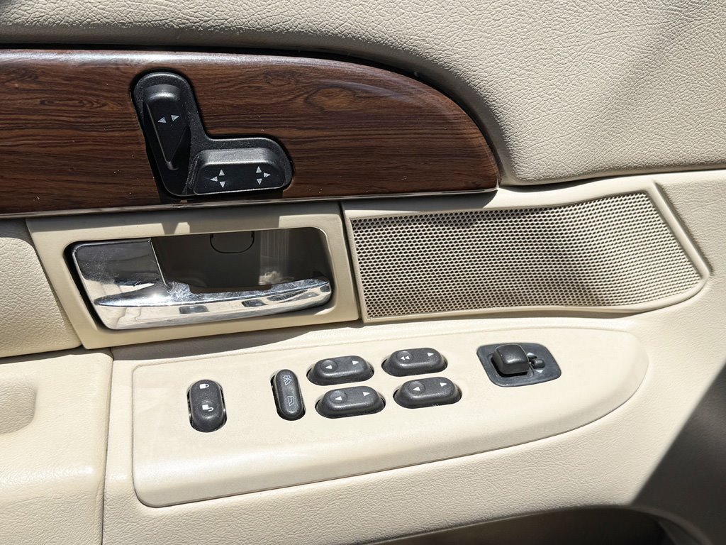 2006 Mercury Grand Marquis - $7,980