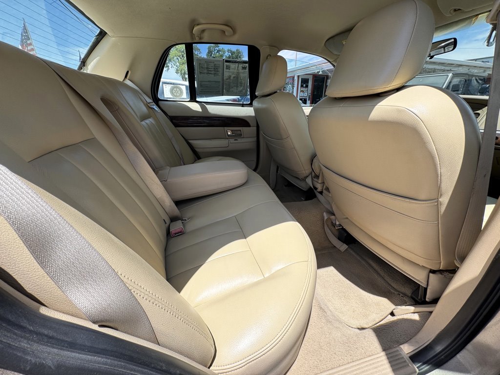 2006 Mercury Grand Marquis - $7,980