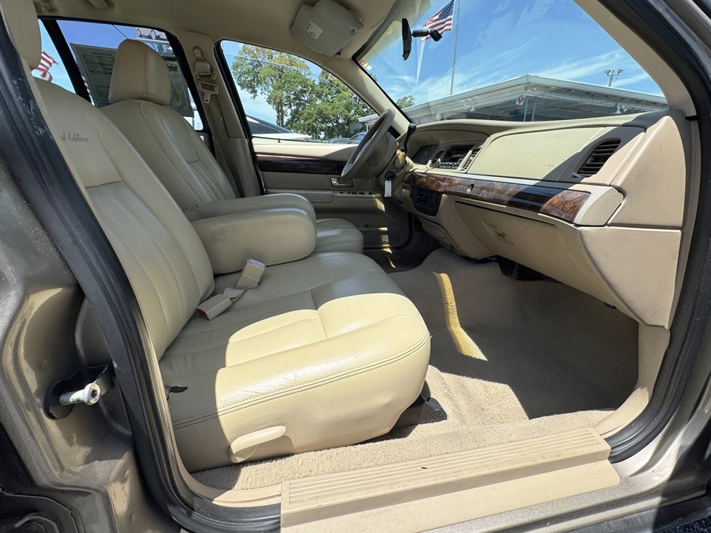 2006 Mercury Grand Marquis - $7,980