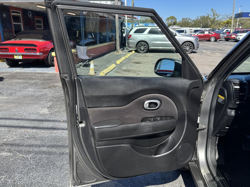 2017 Kia Soul - $10,980