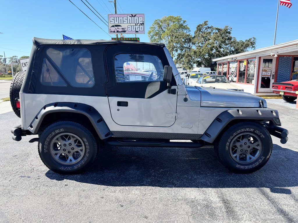 2000 Jeep Wrangler - $10,980